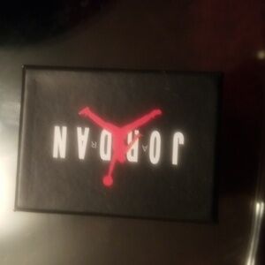 Shoe keychain with box